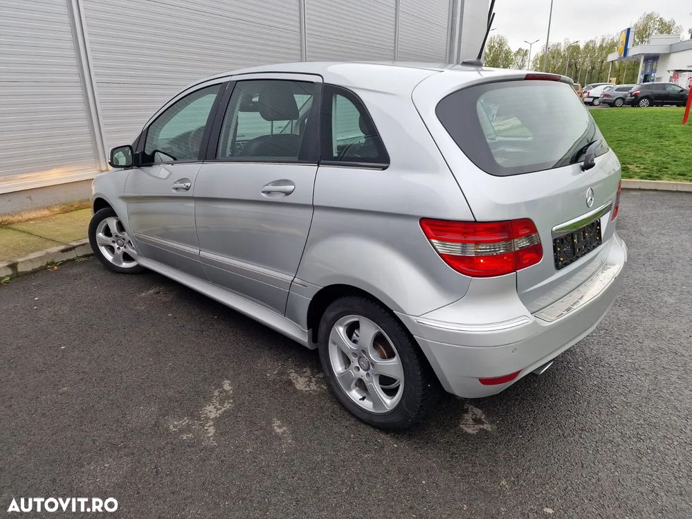 Mercedes-Benz B 200 CDI Autotronic - 28