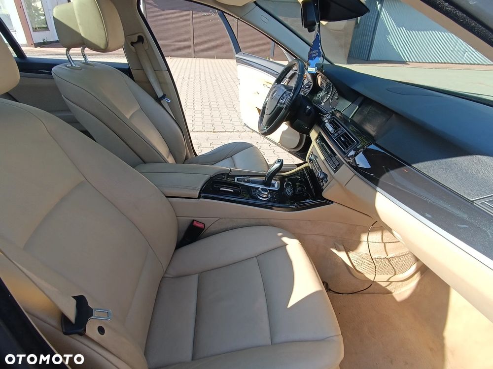BMW Seria 5 520d Luxury Line - 22