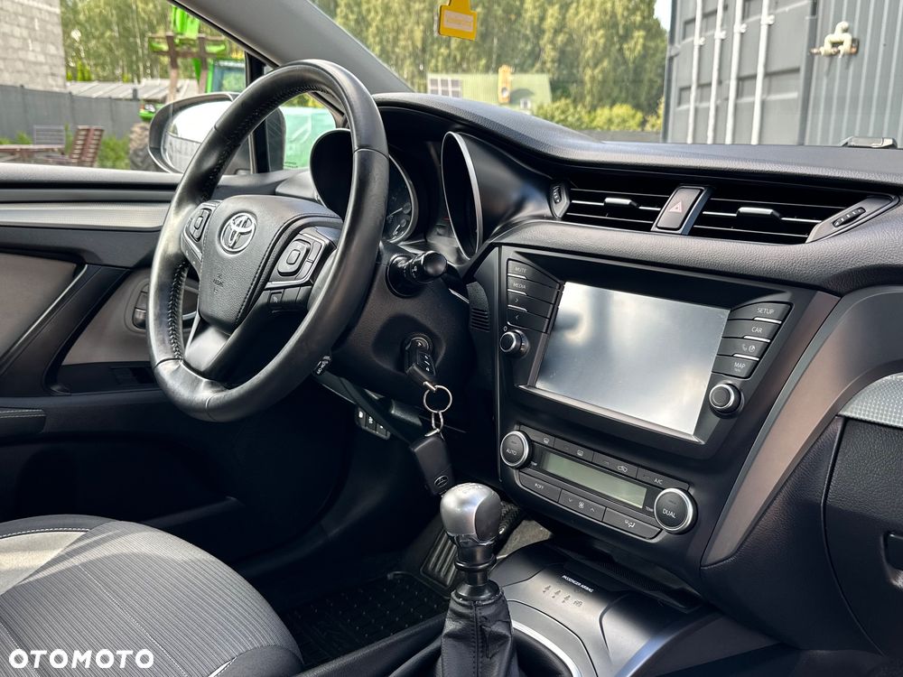 Toyota Avensis Touring Sports 1.6 D-4D Business Edition - 31