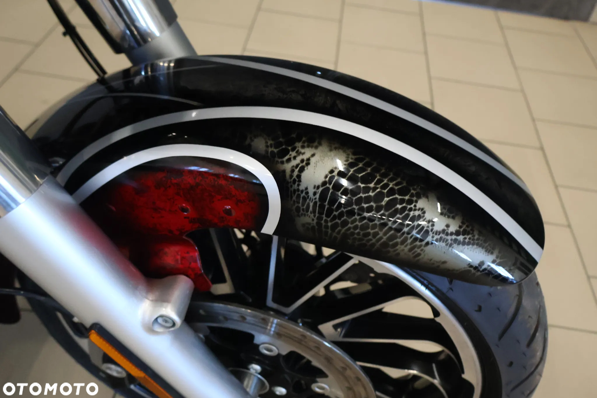 Harley-Davidson Touring Road Glide - 12