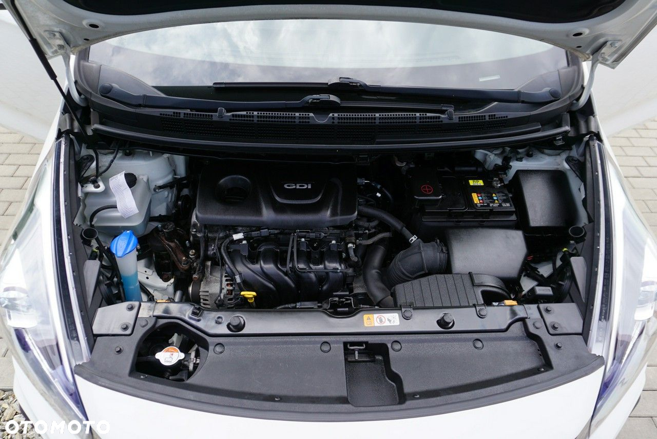 Kia Carens 1.6 GDI L 7os - 29