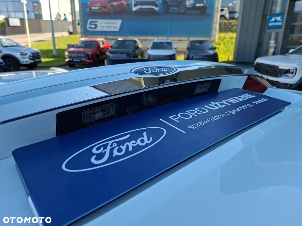 Ford Mondeo 2.0 Hybrid Titanium - 16