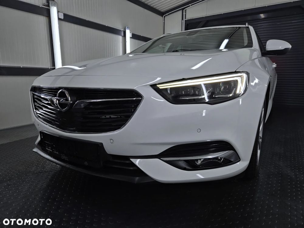 Opel Insignia Sports Tourer 2.0 Diesel Ultimate Exclusive - 2