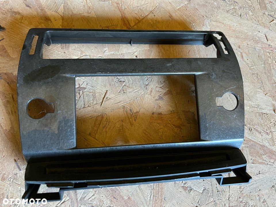 RAMKA NAWIGACJI WYŚWIETLACZA CITROEN C4