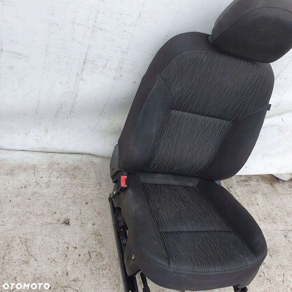 fotel kierowcy Opel Astra J HB - 7