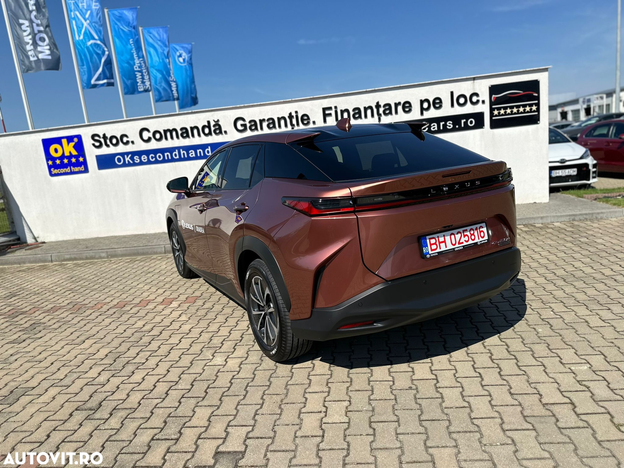 Lexus RZ - 5