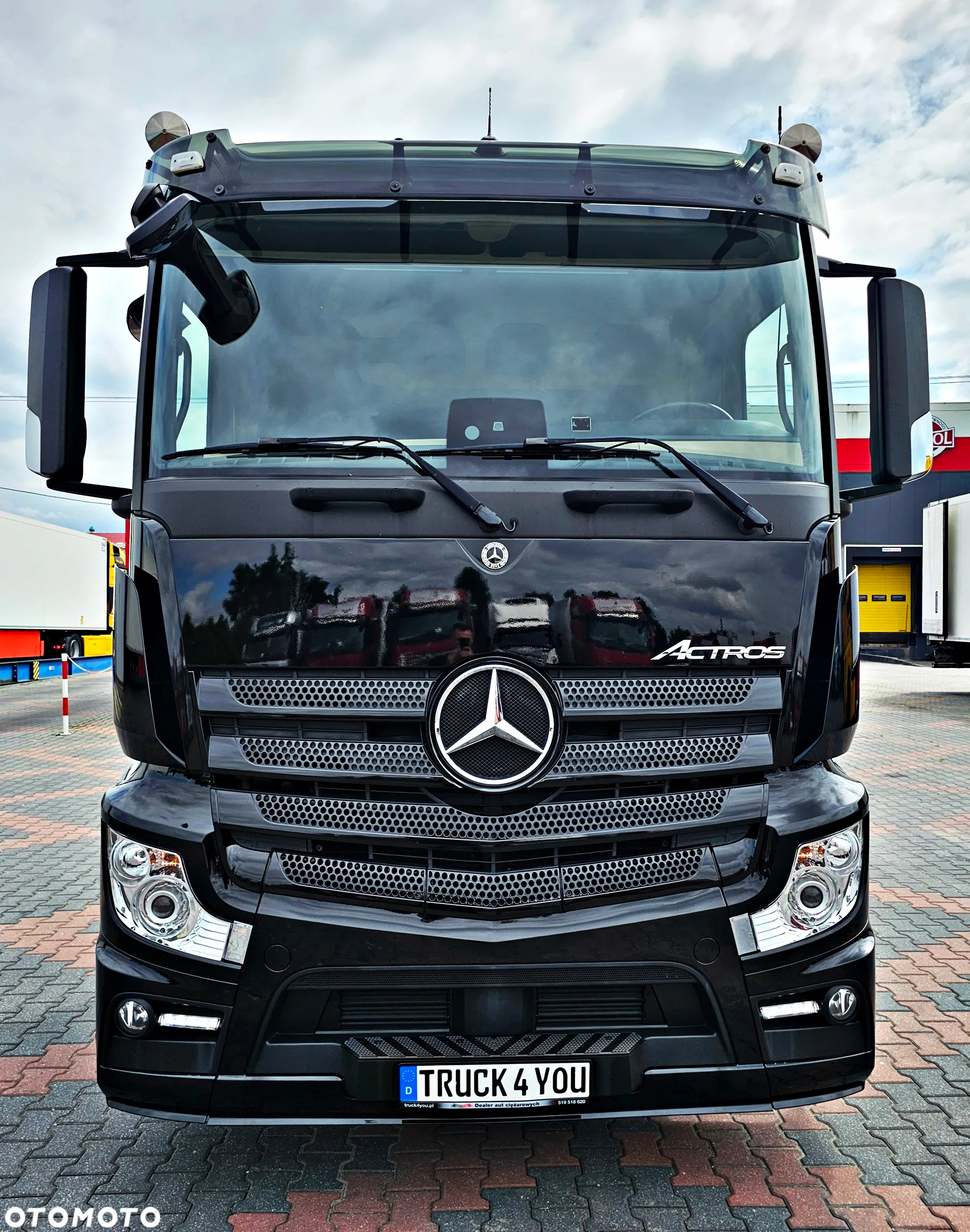 Mercedes-Benz Actros 1840 / 86 000 km / 6 osobowy / Brygadówka / Do zabudowy / BDF - 7