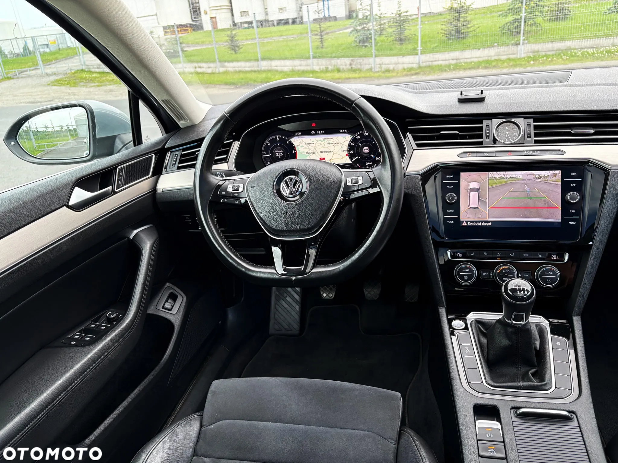 Volkswagen Passat 2.0 TDI BMT Highline - 27