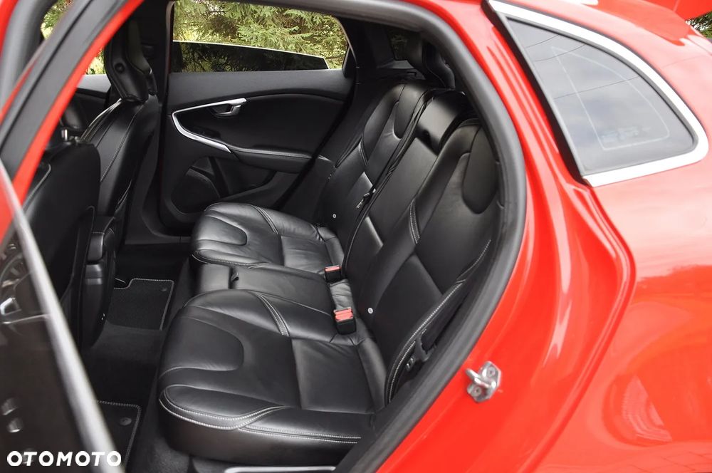 Volvo V40 D4 R-Design Summum - 23