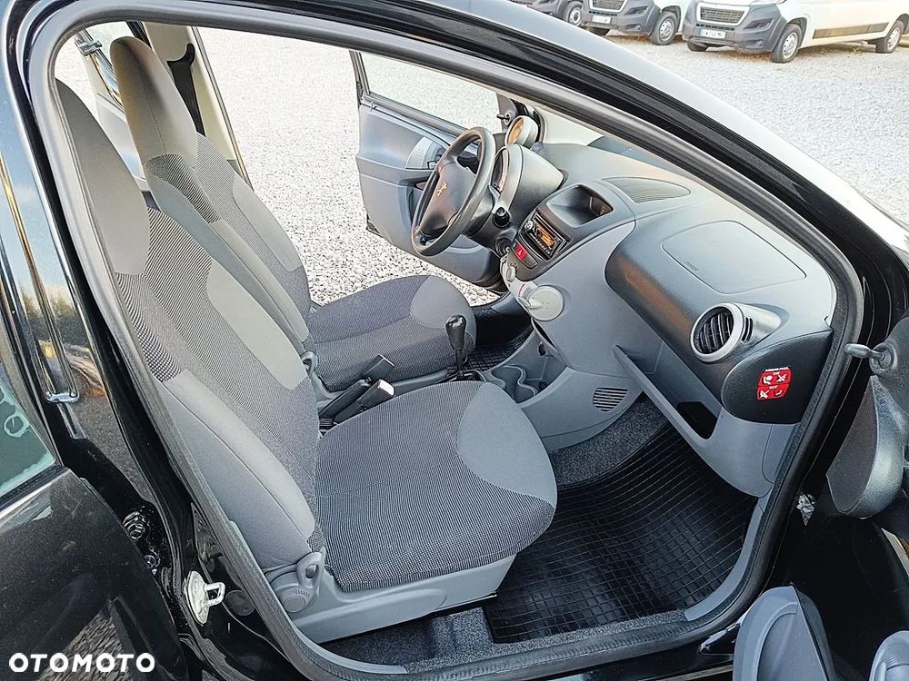 Peugeot 107 1.0 Trendy - 12