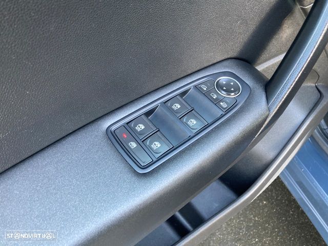 Renault Captur TCe 100 EXPERIENCE - 27