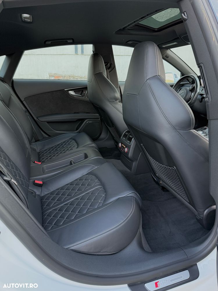 Audi S7 Standard - 12