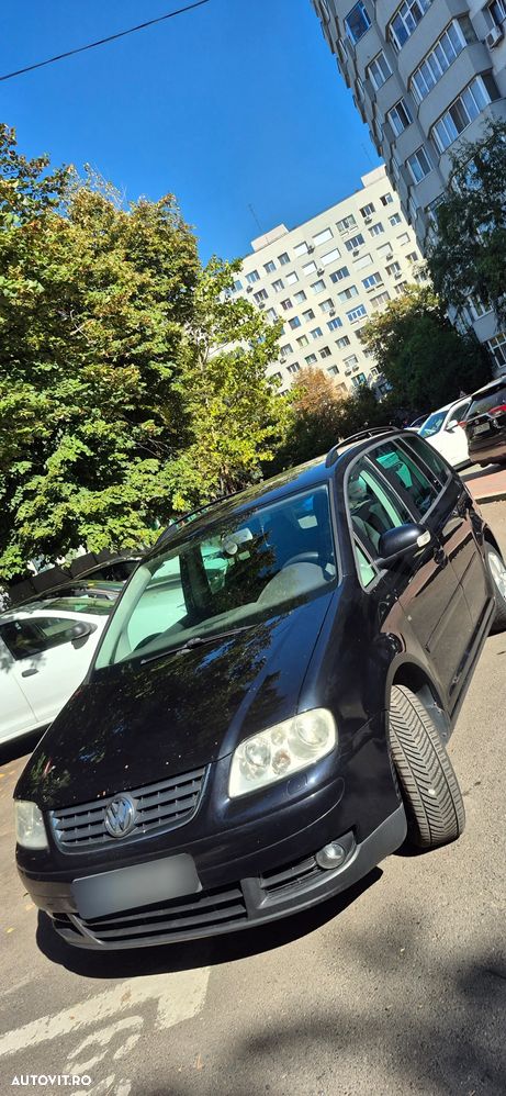 Volkswagen Touran 1.9 TDI DPF Conceptline - 1