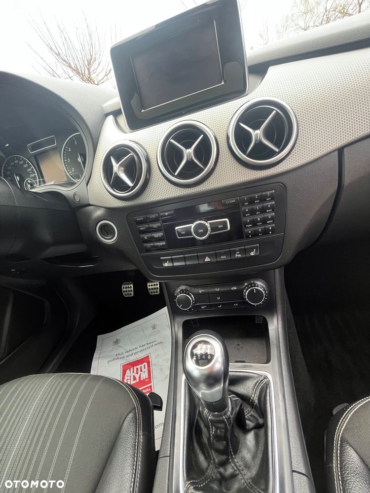 Mercedes-Benz Klasa B 180 (BlueEFFICIENCY) - 30