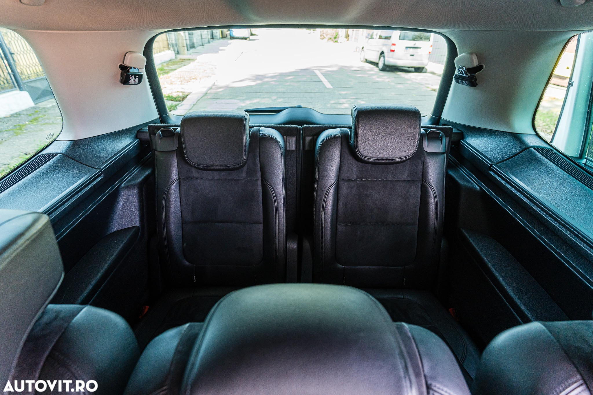 Volkswagen Sharan 2.0 TDI DSG Blue Motion Highline - 36