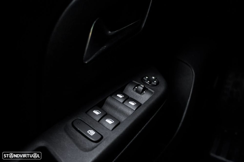 Opel Corsa 1.2 T Edition - 19