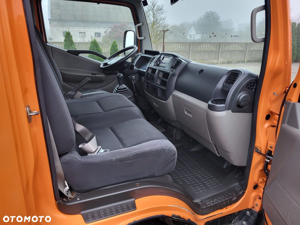 Renault Maxity - 7