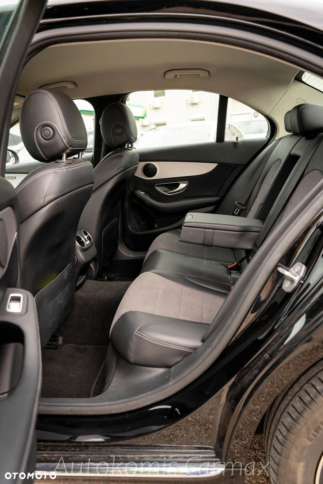 Mercedes-Benz Klasa C 220 d 4MATIC 9G-TRONIC - 26