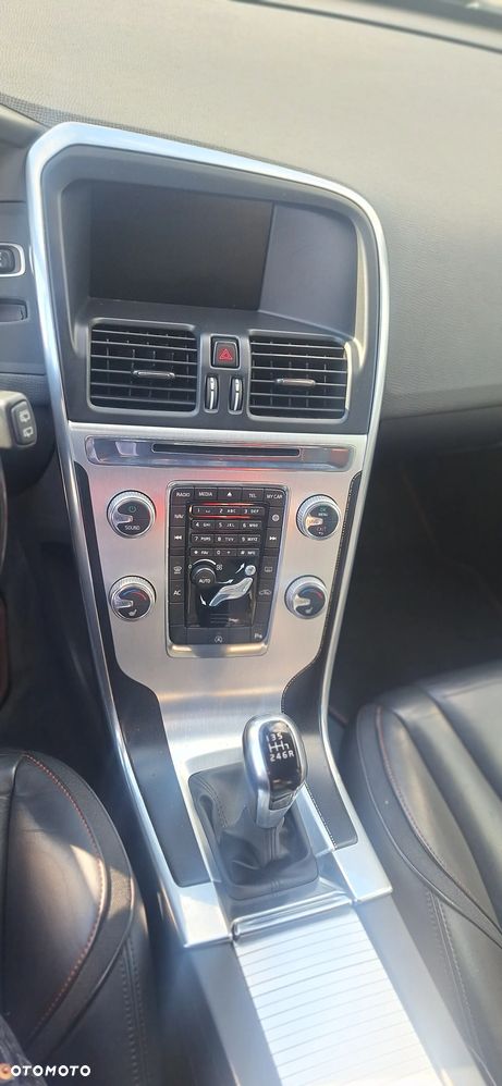 Volvo XC 60 D4 Drive-E Ocean Race - 14