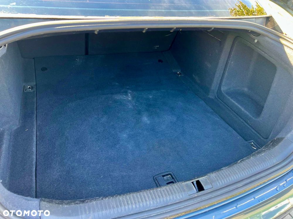 Audi A6 Limousine 2.4 - 32
