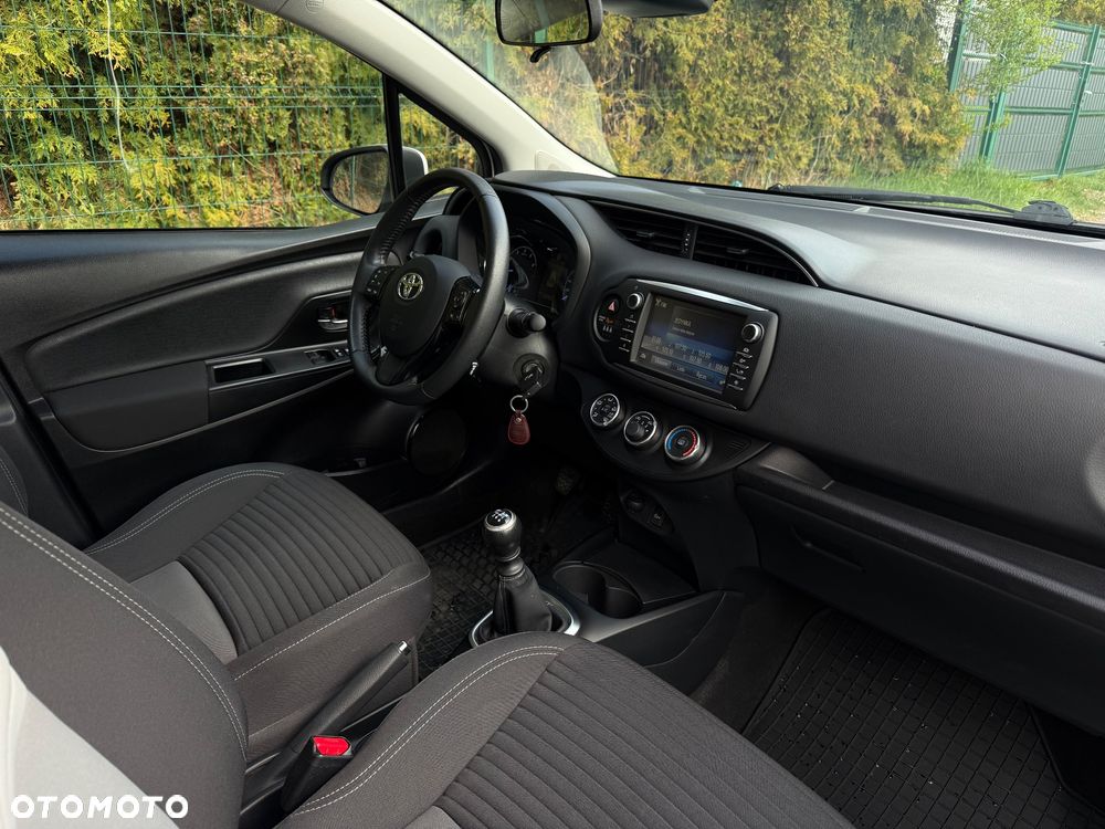 Toyota Yaris 1.5 Premium - 8