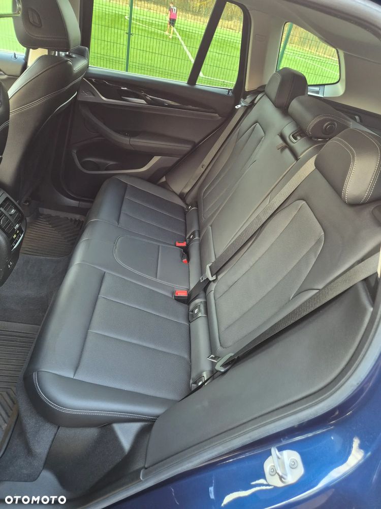 BMW X3 xDrive20d - 11