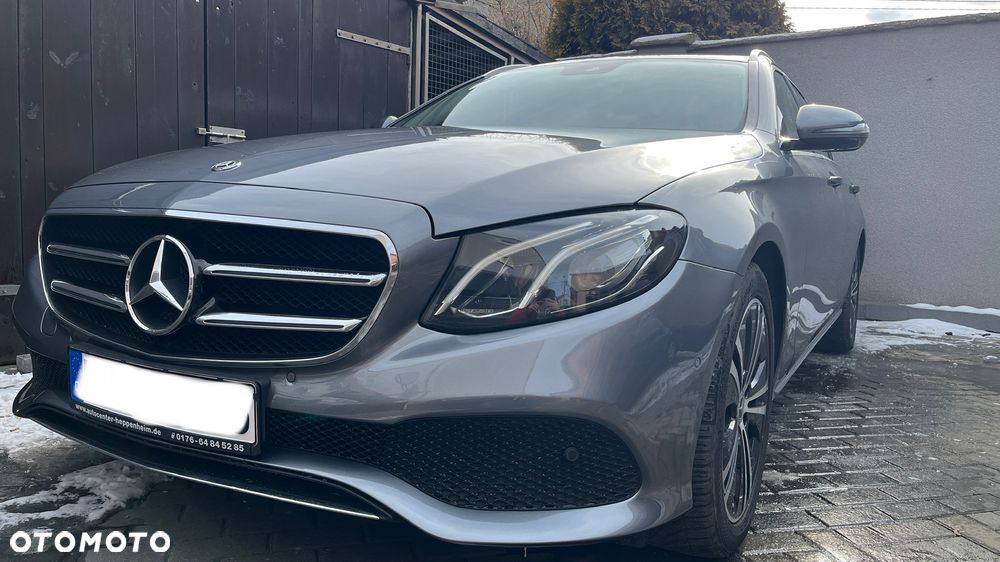Mercedes-Benz Klasa E 220 d 9G-TRONIC - 2