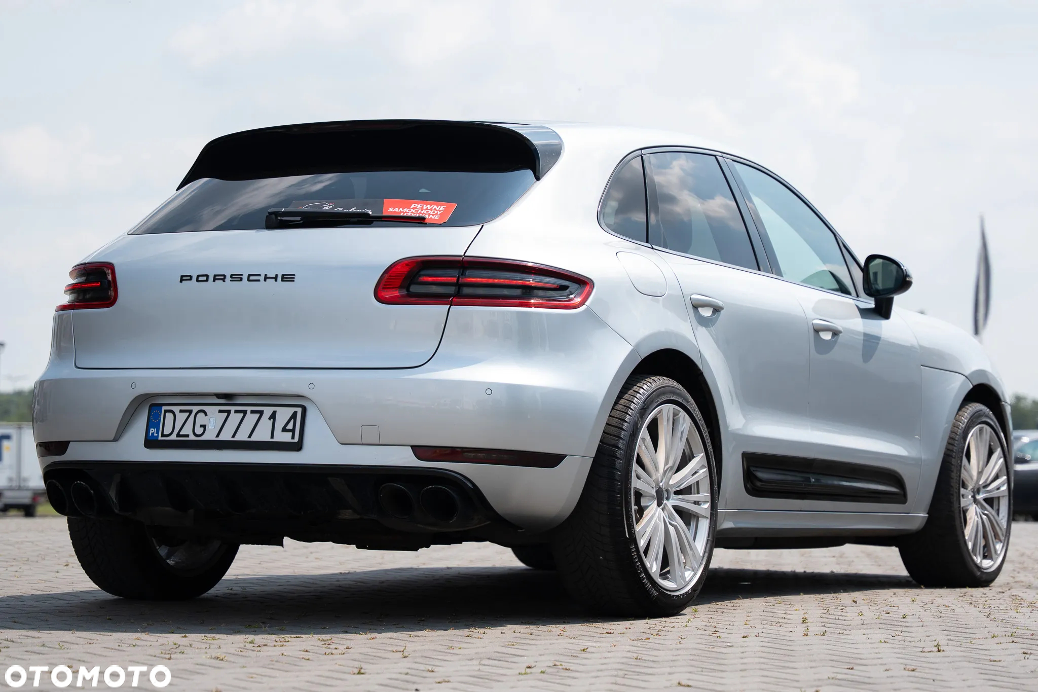 Porsche Macan S - 11