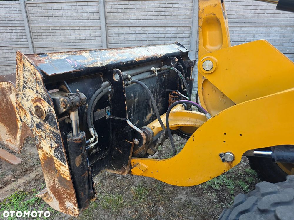 Caterpillar CAT 906 - 31