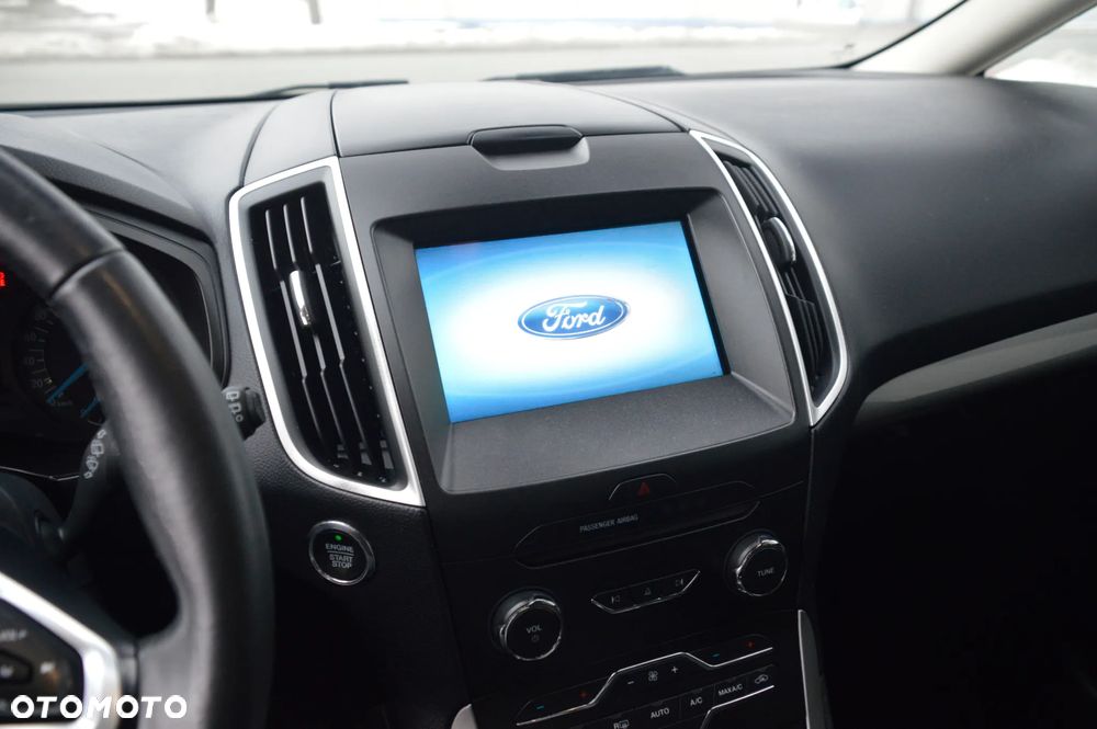 Ford S-Max 2.0 TDCi 4WD Titanium - 38