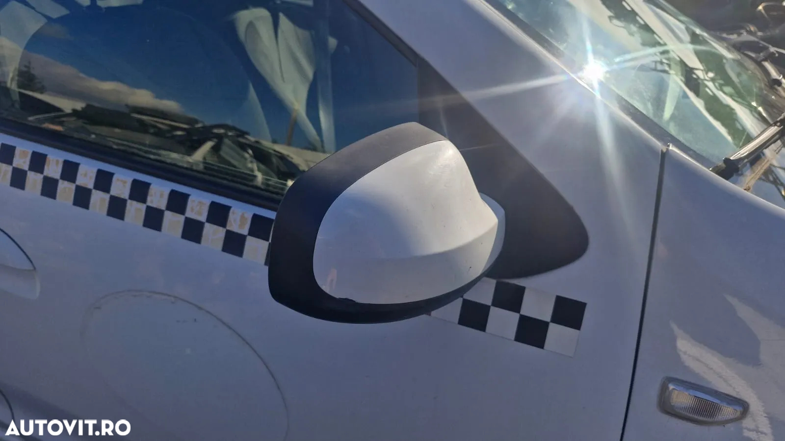Dezmembram Dacia Logan 2 an 2015 motor 1.2 Benzina cod D4F-F7 - 2