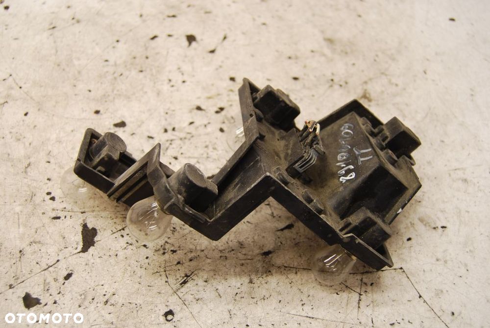 WKŁAD LAMPY PRAWY TYŁ AUDI TT 8N 89110 - 5