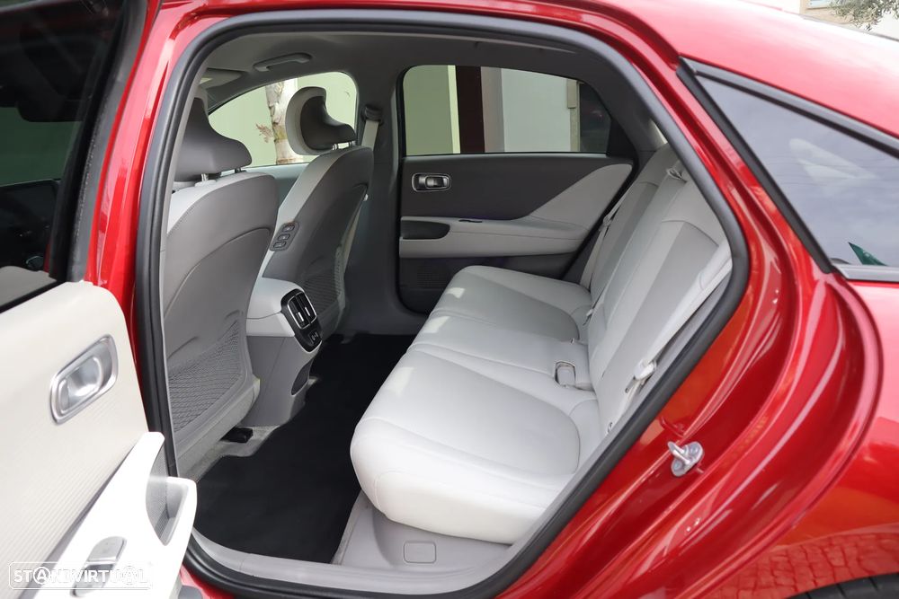 Hyundai Ioniq 6 77 kWh Premium - 29