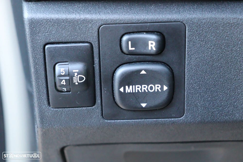 Toyota Yaris 1.3 VVT-i Sol High Pack VSC+TRC - 11