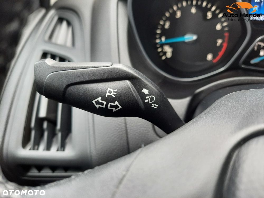 Ford Focus Turnier 1.5 EcoBoost Start-Stopp-System TITANIUM - 27