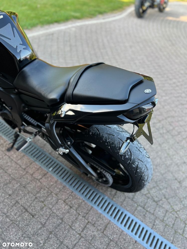 Yamaha FZ8 - 13