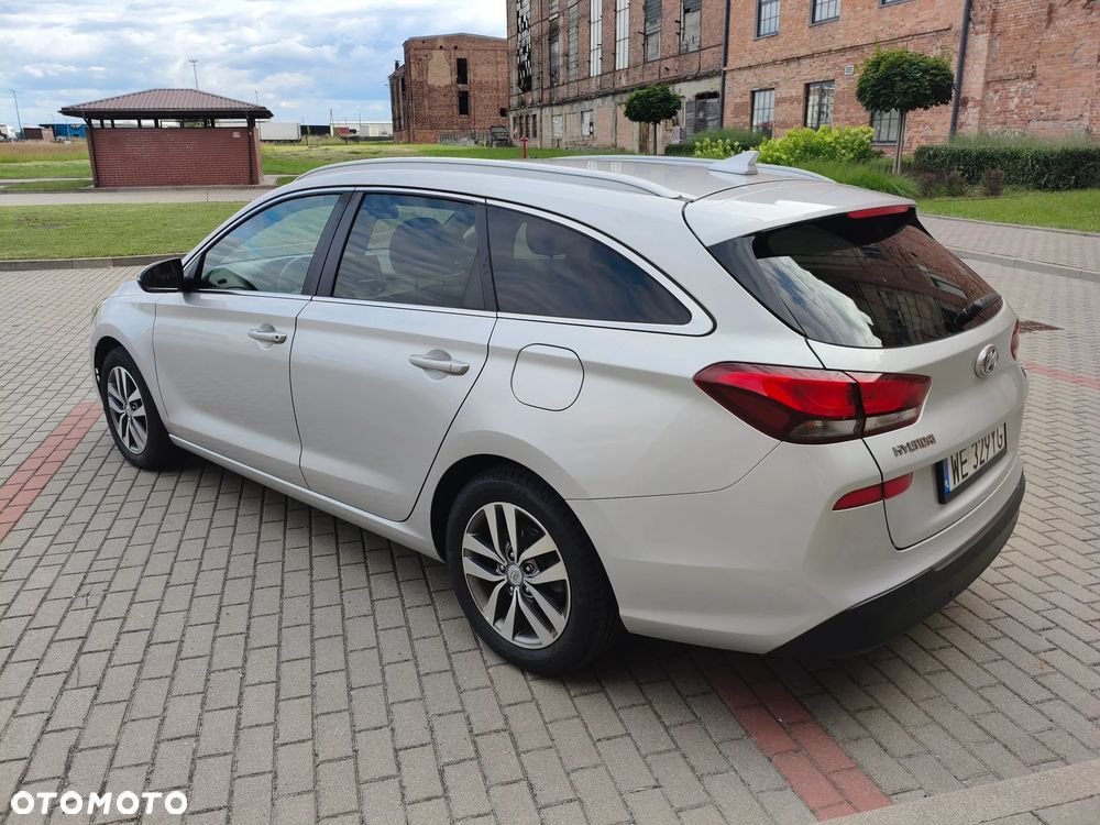 Hyundai i30 1.6 D Comfort - 8