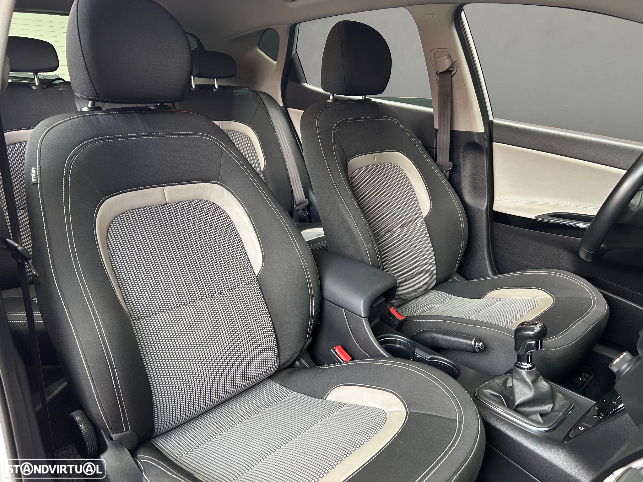 Kia Ceed 1.6 CRDi ECO - 11