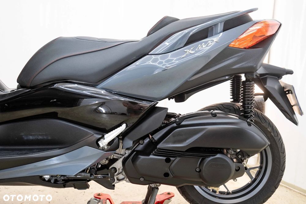 Yamaha X-max - 13