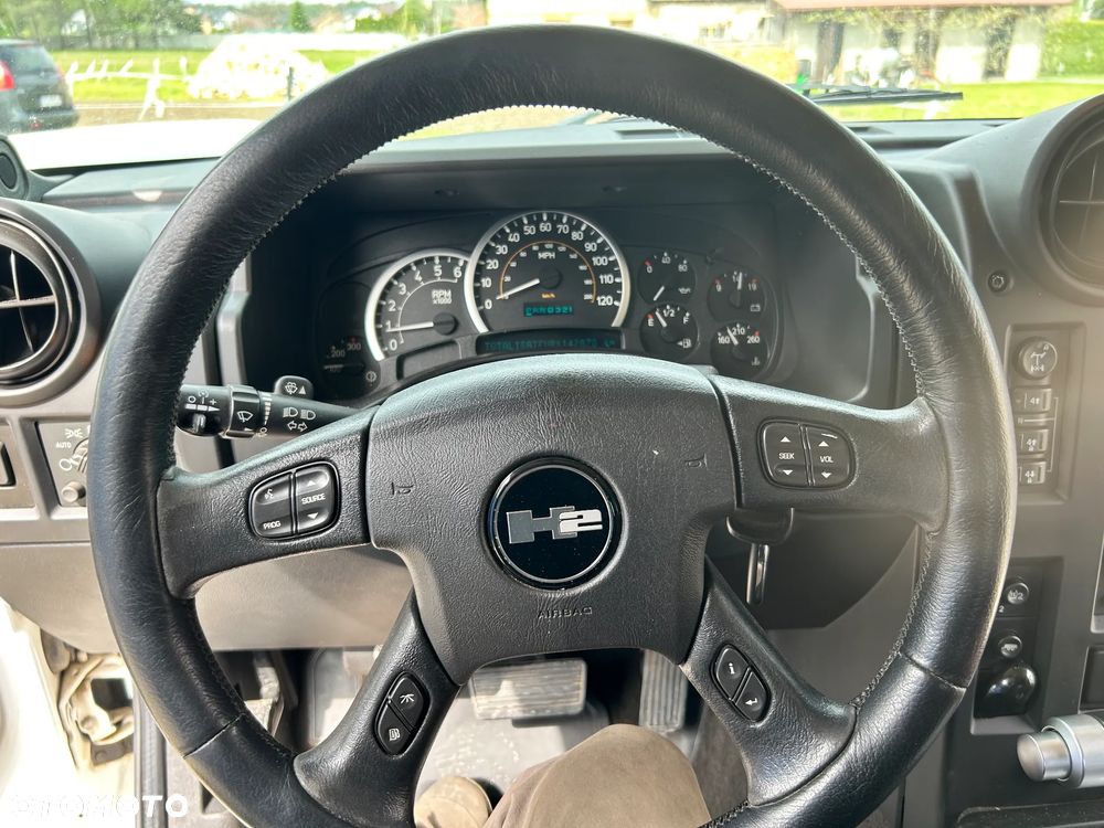 Hummer H2 6.0 V8 - 16