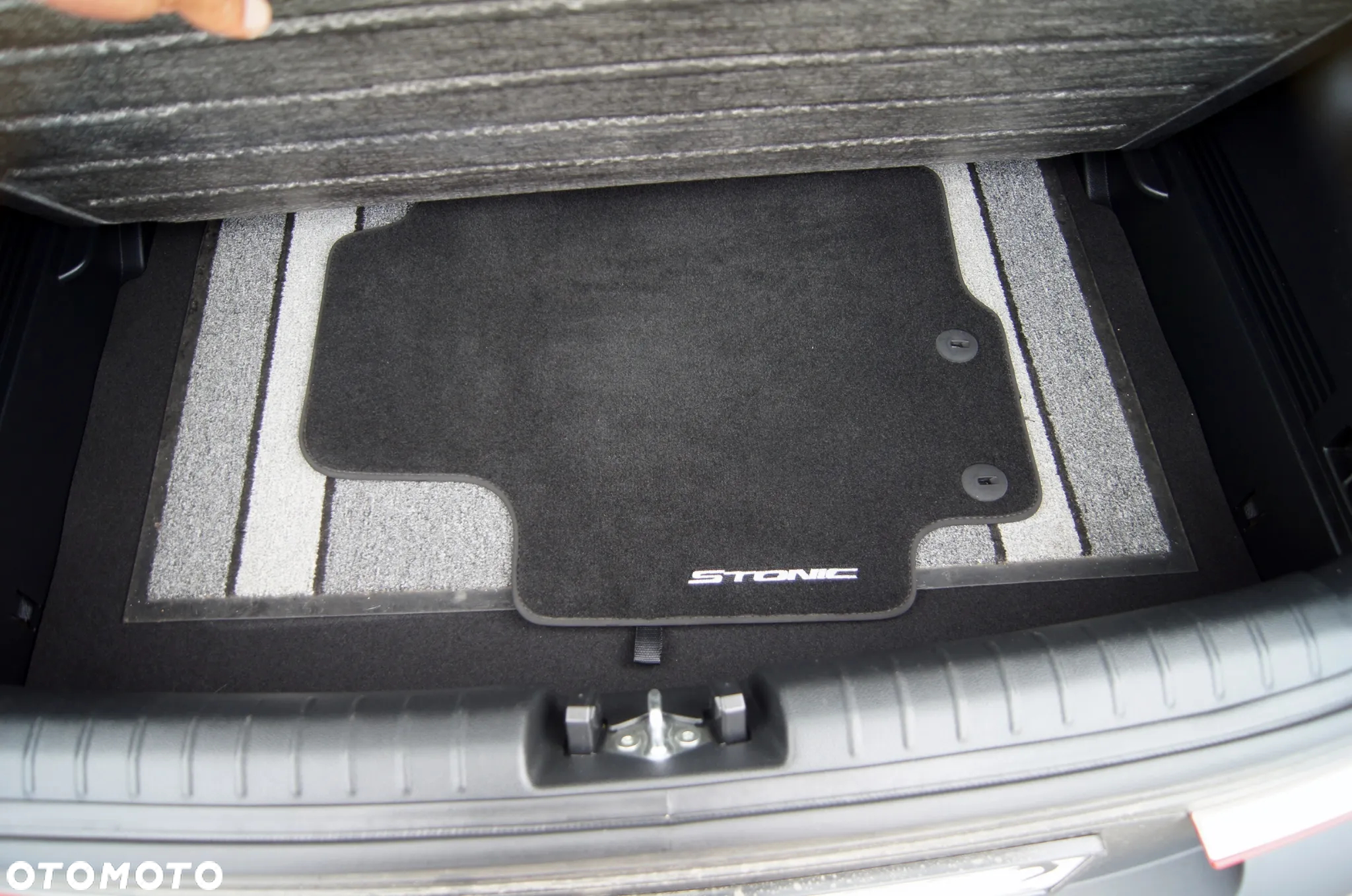 Kia Stonic 1.0 T-GDI L - 29