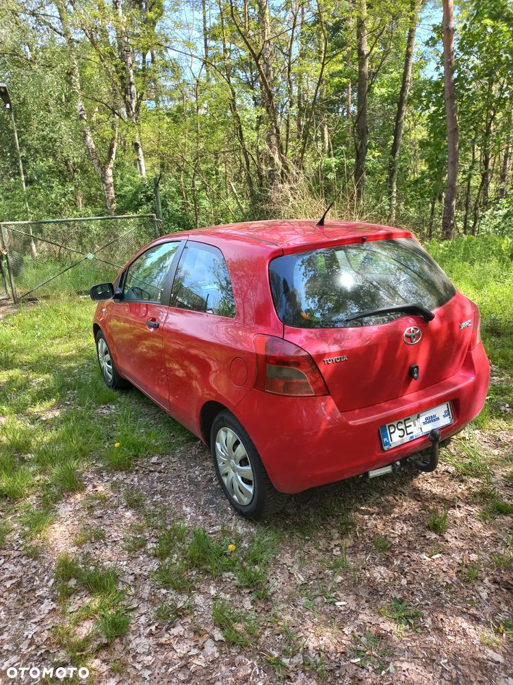 Toyota Yaris 1.3 Sol - 4