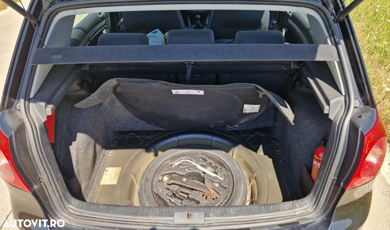 Volkswagen Golf - 10