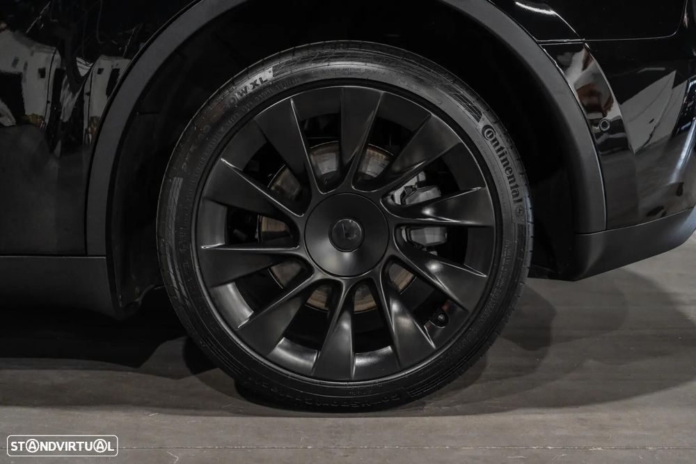 Tesla Model Y Long Range Dual Motor AWD - 30