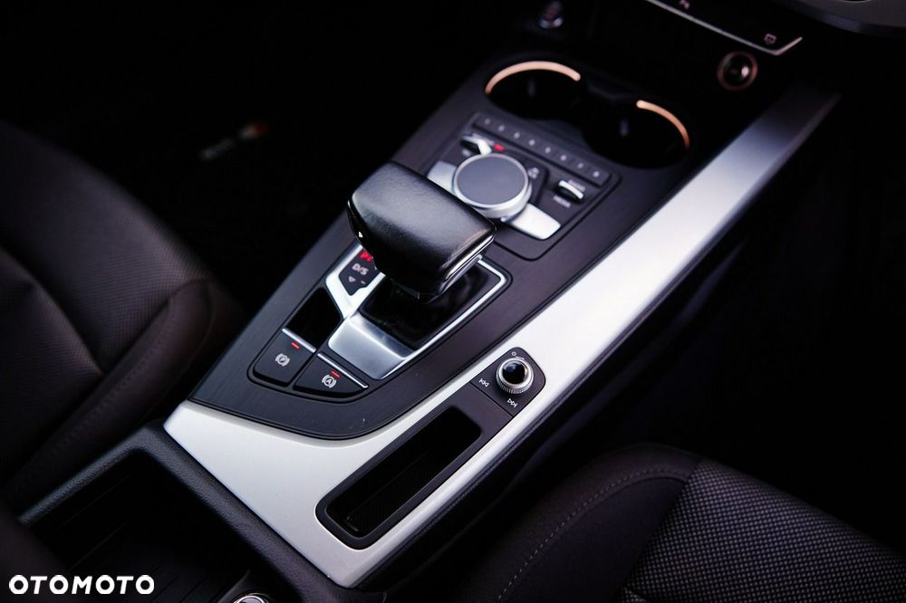 Audi A4 Limousine - 35