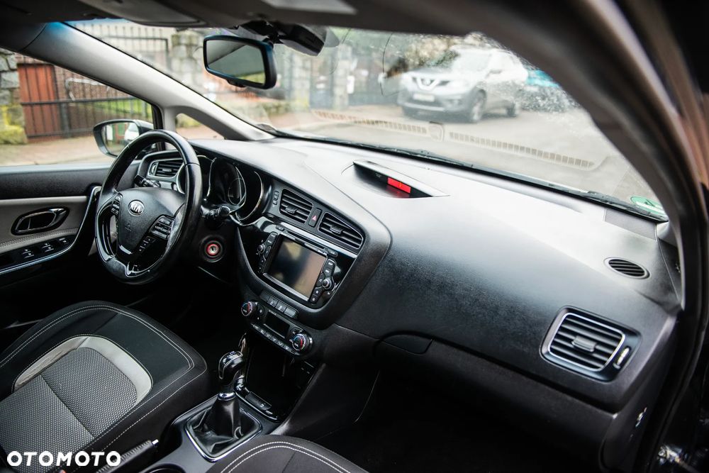 Kia Ceed 1.6 GDI Dream-Team Edition - 27