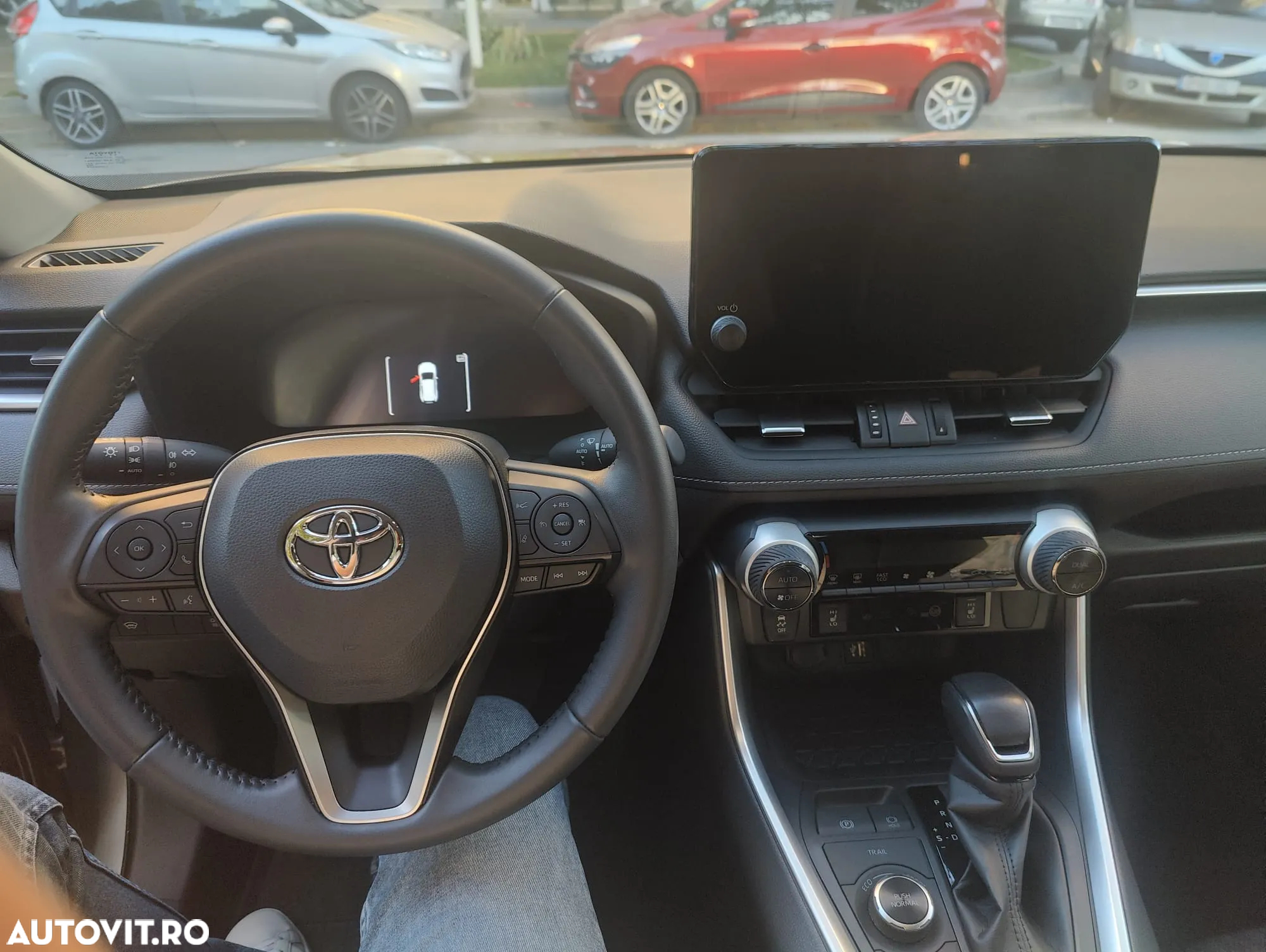 Toyota RAV4 - 8