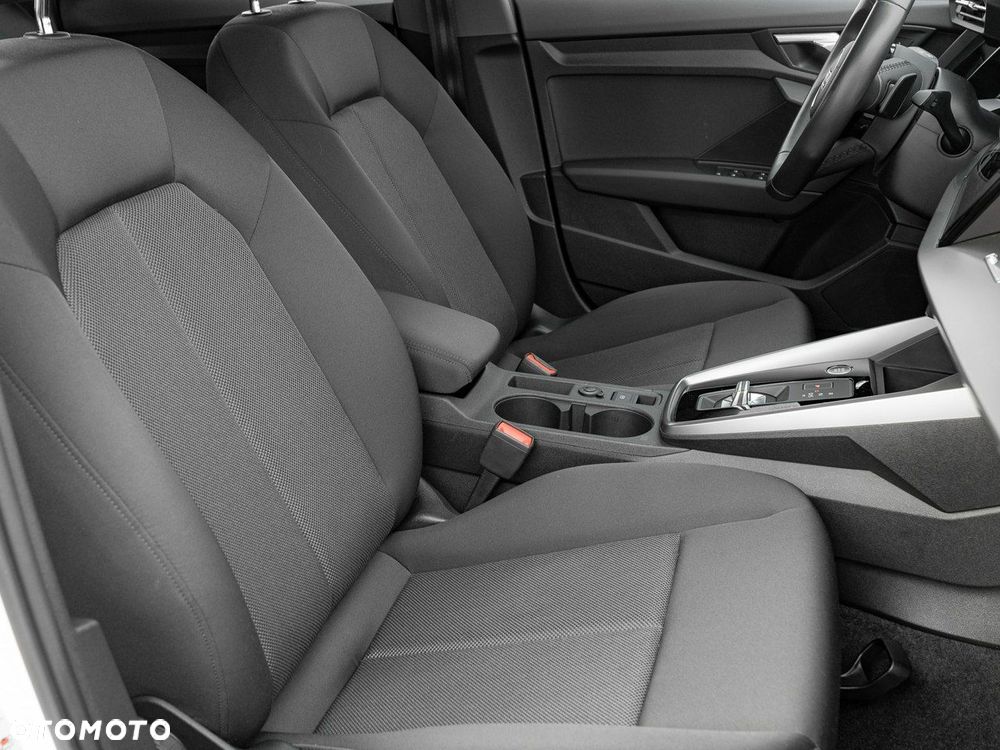 Audi A3 Sportback - 32