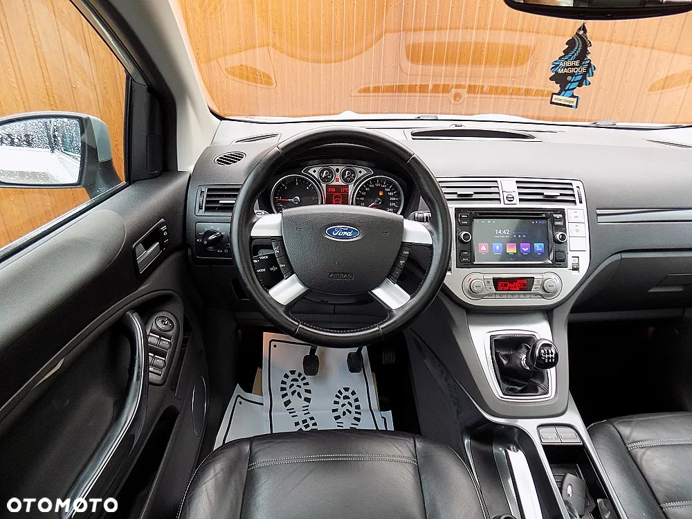 Ford Kuga 2.0 TDCi 2x4 Titanium - 15