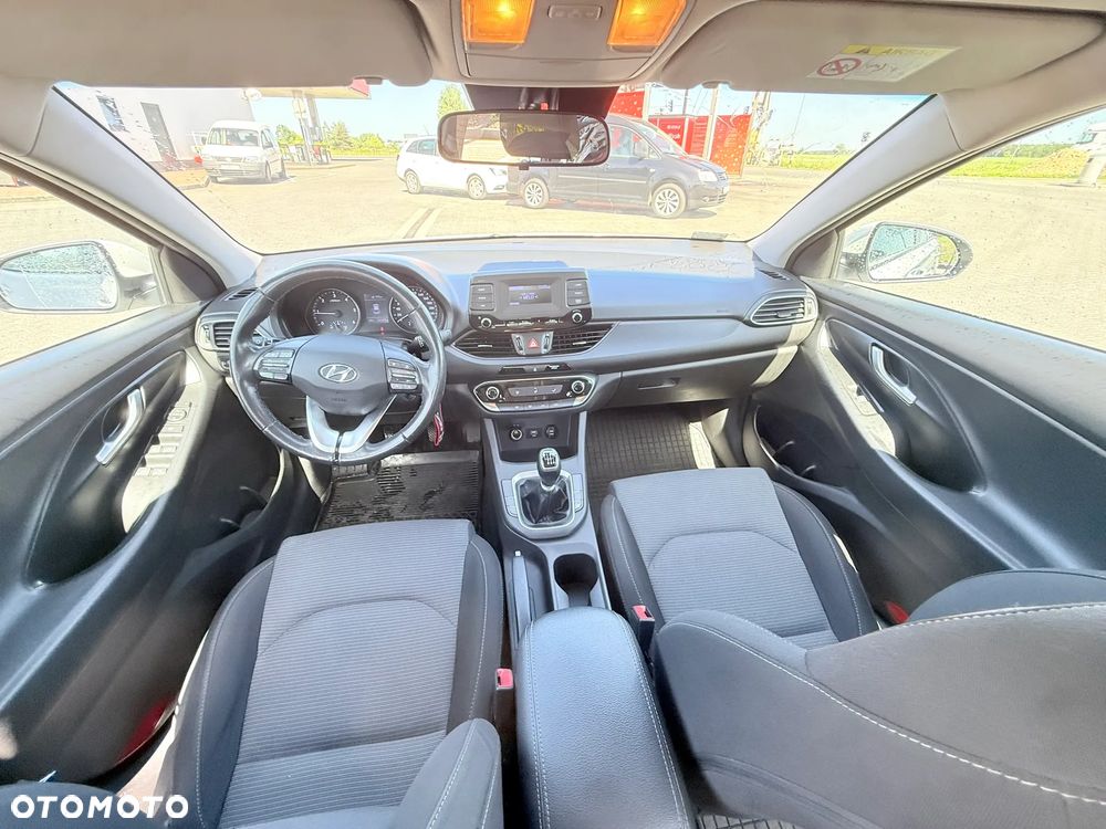 Hyundai i30 1.6 D Classic + - 5